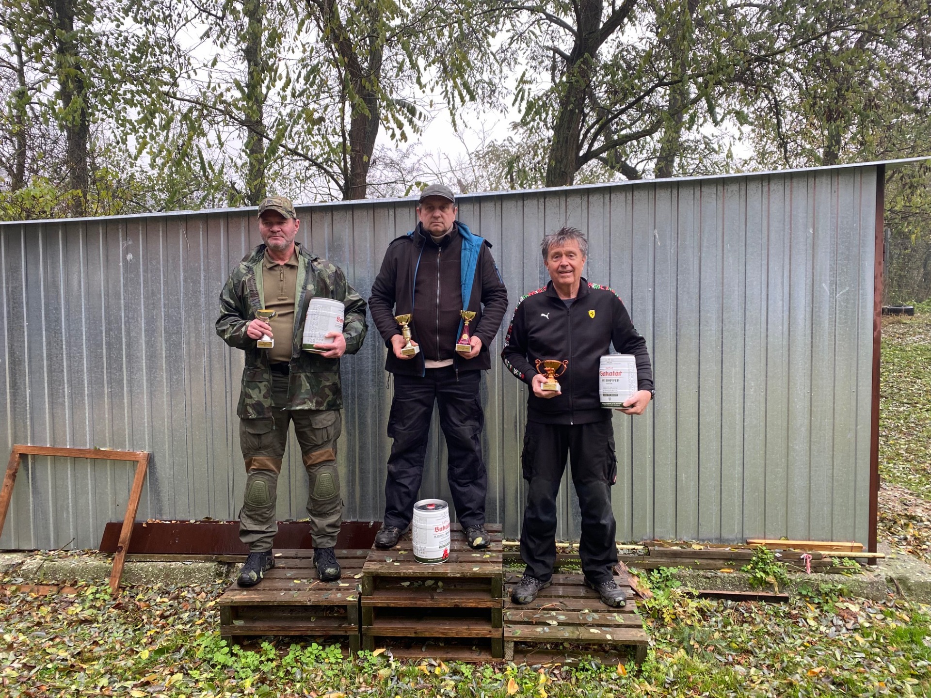 Vítězové kategorie senior: zleva Jaroslav Bretšnajdr, Miloš Kysela, Pavel Kopřiva